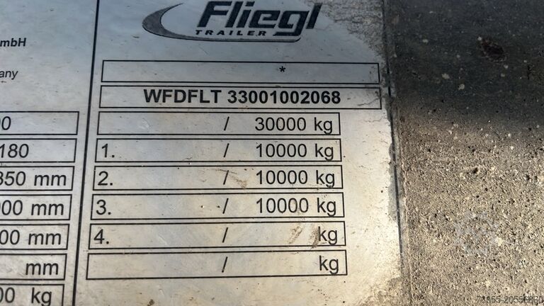Low Bed Semi-trailer Fliegl DTS 300