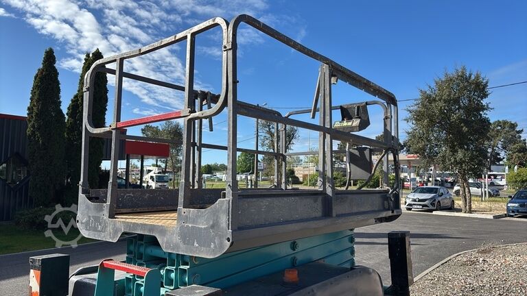 Scissor Lift Haulotte Compact 12 Dx (12m)