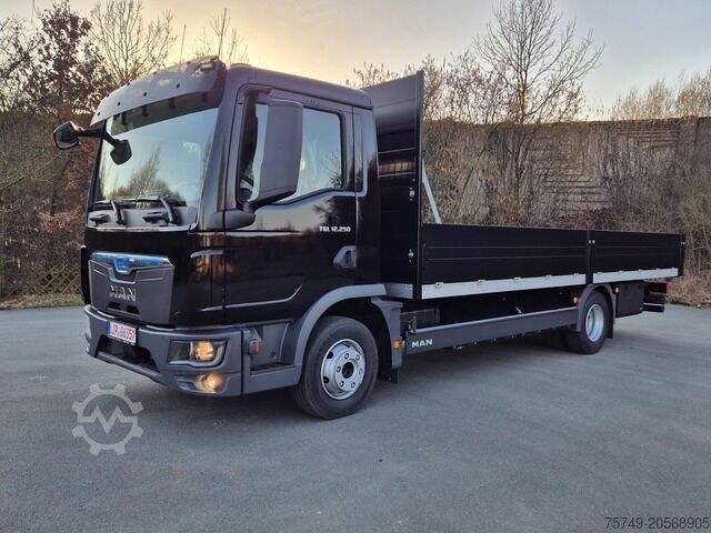 LKW mit Pritsche (offen) man 12.250 BL Gerüstbaupritsche 2x AHK