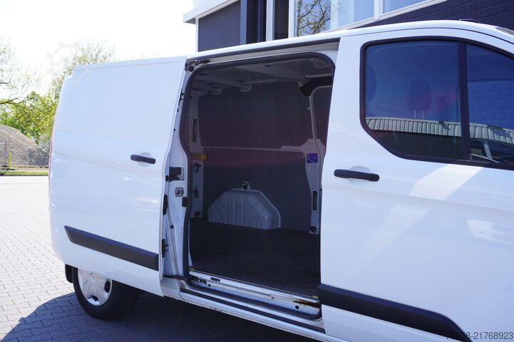 Delivery van Ford Transit Custom 2.0 TDCI 130PK Automaat L2 EURO ...