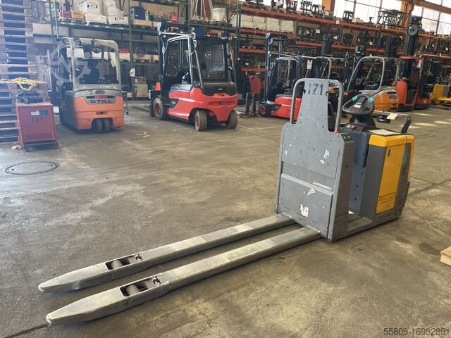 Niederhubkommissionierer Jungheinrich ECE 225