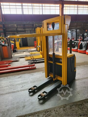 High Lift stacker Jungheinrich EJC 14 // Duplex // Freihub