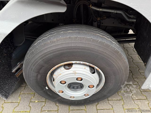 Road sweeper MERCEDES-BENZ Atego Kehrmaschine BUCHER CITYFANT 5000