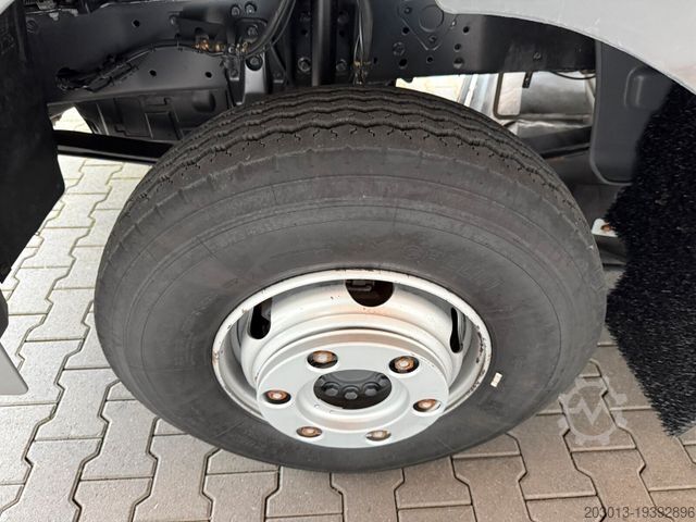 Road sweeper MERCEDES-BENZ Atego Kehrmaschine BUCHER CITYFANT 5000