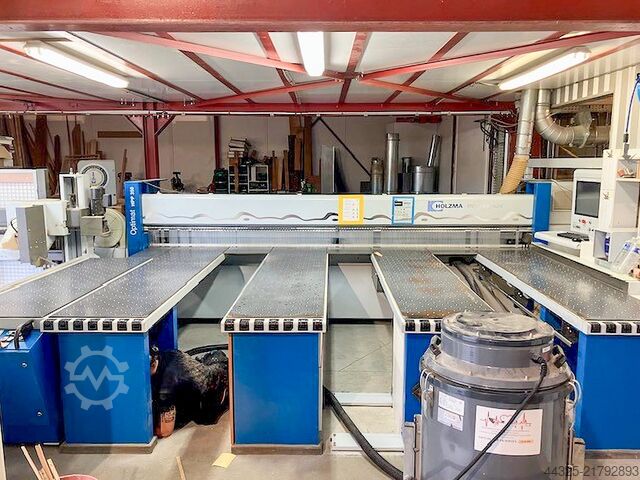 Plattenzuschnittanlage und Abstapelung HOLZMA HPP 350/43/43 - HEE 38/22