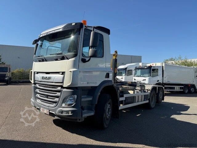 DAF 450 FAN 6x2 axle with HYVA Loader 20-53-S DAF 450 FAN  6X2 axle  with HYVA Loader 20-53-S