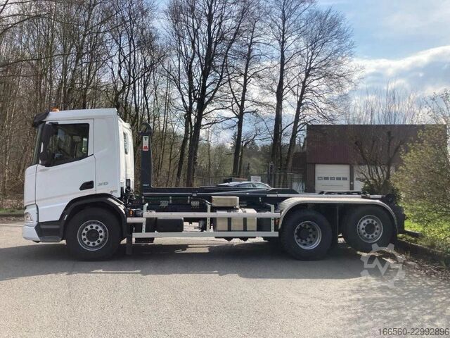 DAF XD 450 FAN 6x2 Road with HYVA Loader 20-6.2-S, equipped with push bar, suitable for 40 ft contai DAF XD 450 FAN  6x2 Road  with HYVA Loader 20-6.2-S...