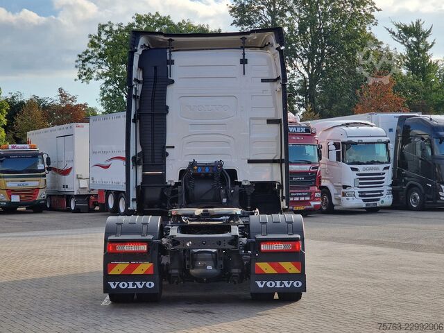 Volvo FH 16.700 Globetrotter 4x2 - NEW - Retarder - I-ParkCool - Alloy wheels - Mirror cameras - Volvo FH 16.700 Globetrotter 4x2 - NEW - Retarder - I...