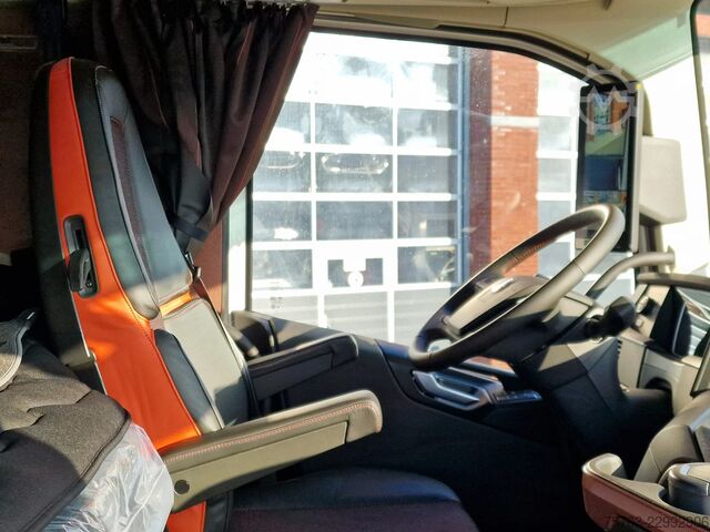 Volvo FH 16.700 Globetrotter 4x2 - NEW - Retarder - I-ParkCool - Alloy wheels - Mirror cameras - Volvo FH 16.700 Globetrotter 4x2 - NEW - Retarder - I...
