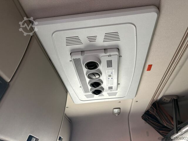 Standard tractor unit DAF XF 480