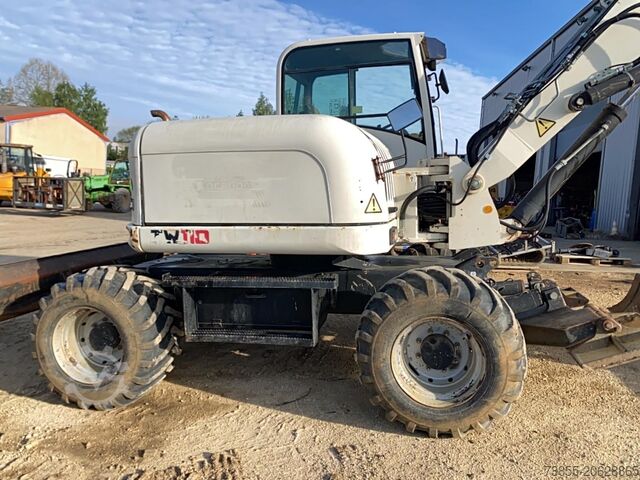 Wheeled Excavator Terex TW110 with two-piece offset boom and 3 buckets