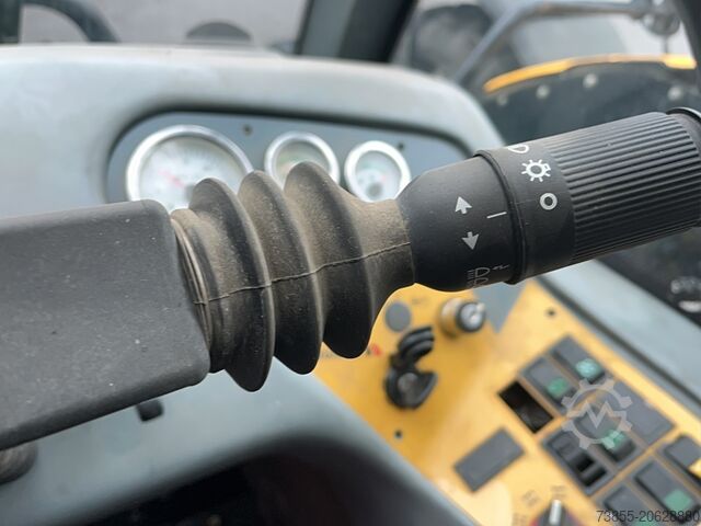 Telescopic Forklift Haulotte HTL3210