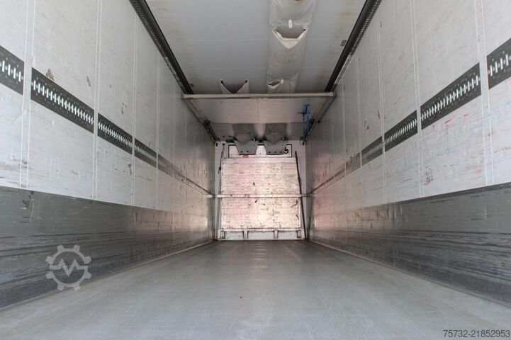 Semitrailer SCHMITZ CV 1950Mt. Bi-Multi-Temp. Strom 2,7h Liftachse