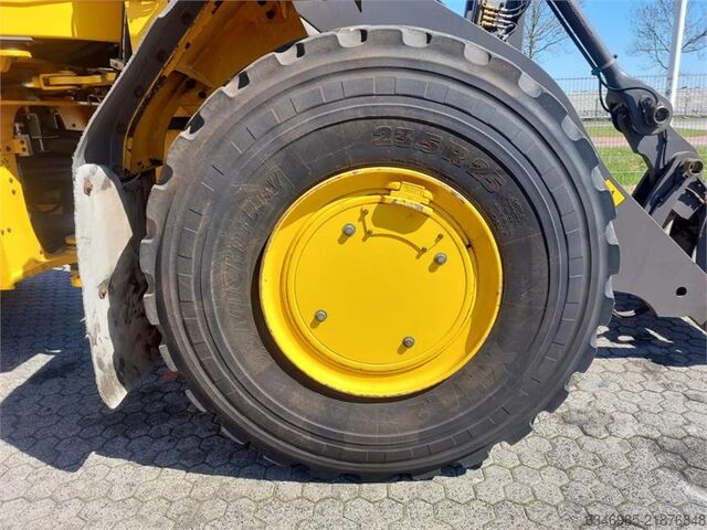 Construction equipment Volvo L110F