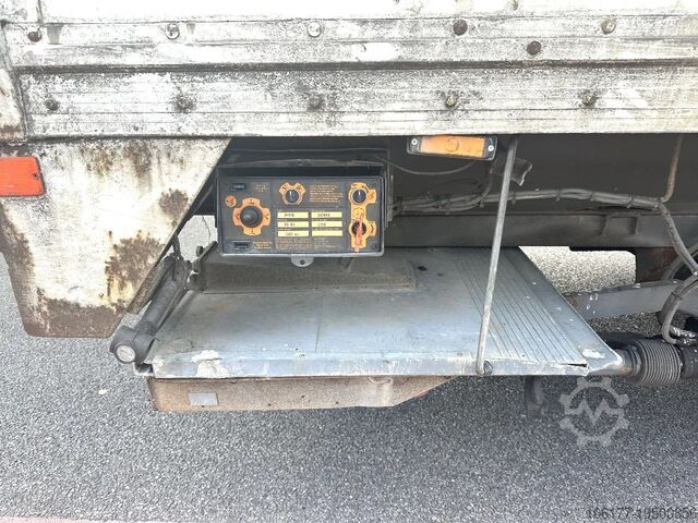 Suitcase Renders S/00078 met laadklep