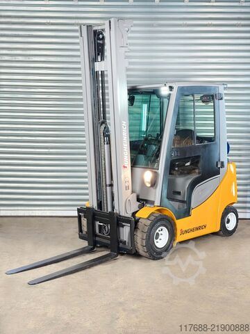 LPG front loader Jungheinrich TFG 320s - Service Neu - STVO - Volllkabine -6,5m