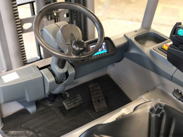 Electric 4-wheeler Jungheinrich EFG S30 - Service Neu - Batterie 87% + Garantie