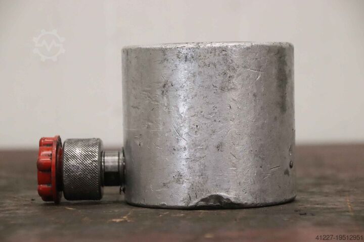 Kurzhub-Schwerlastzylinder unbekannt Hub 30 mm