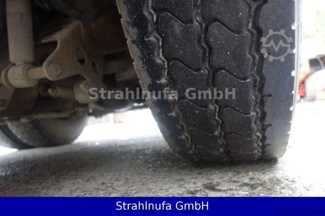 Skip truck MAN TGA 26.390 6x2/4