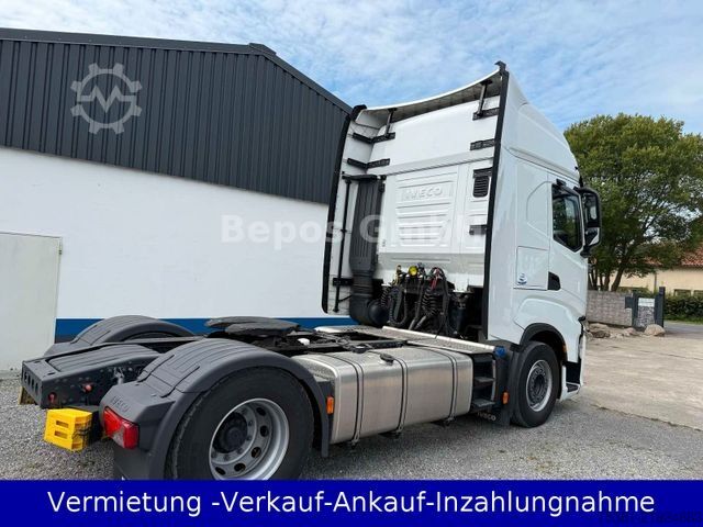 Standard tractor unit IVECO S-Way AS440 ST/P