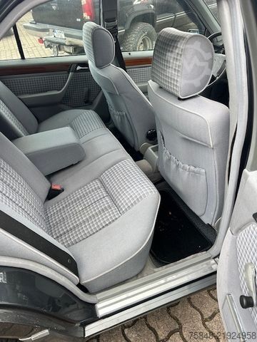 Van MERCEDES-BENZ 200E