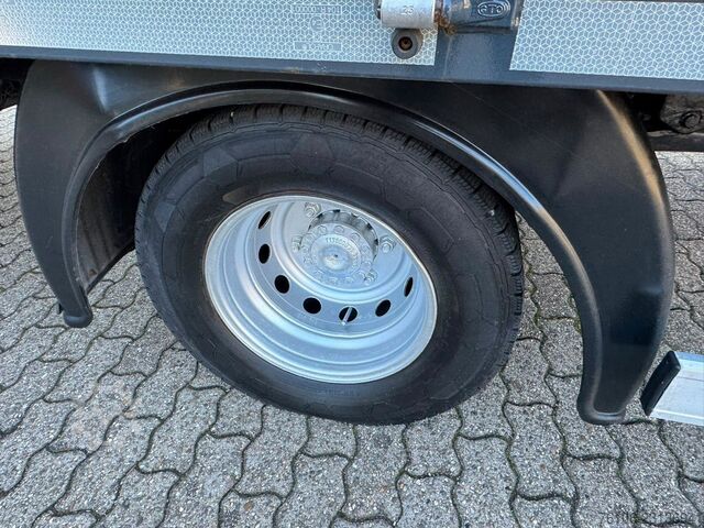 Curtain sider van IVECO Daily 72C18 Hi-Matic Pritsche Plane+LBW