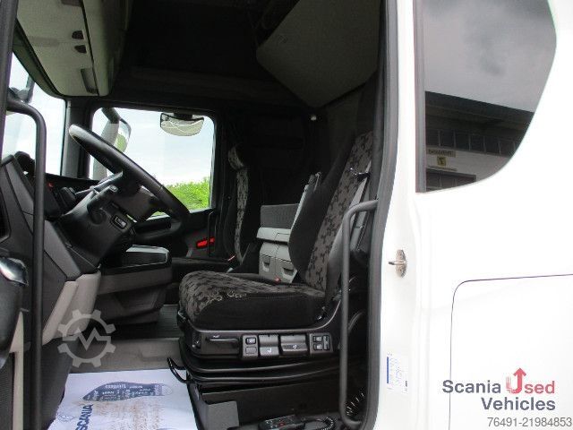 Volume tractor unit Scania R 460 A4x2EB Lowdeck