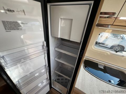 Caravan/camper Eura Mobil Profila T 696 EB