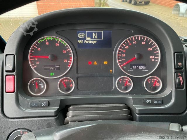 Curtain sider van MAN TGL 8.240 /4x2 BL Pritsche Schiebepl.