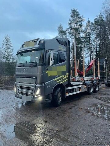 Holztransporter Volvo FH16 750 6x4 timber truck with Epsilon M12 crane