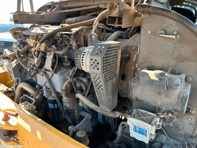Wheel loader VOLVO Radlader L 40 TP