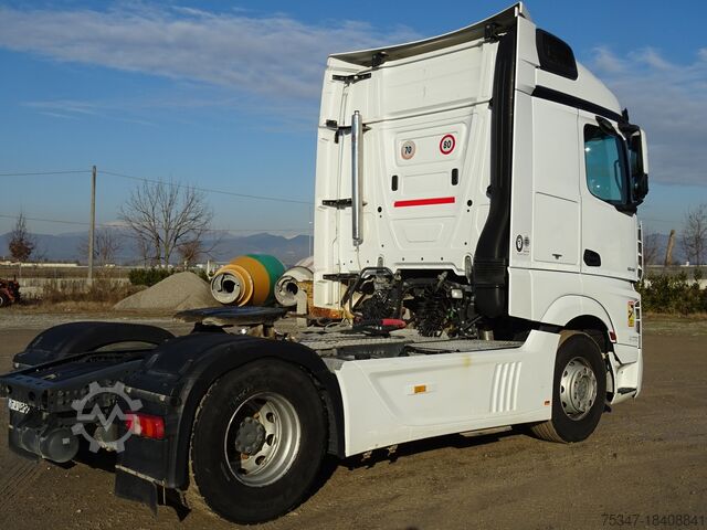 Standardtraktor Mercedes-Benz ACTROS 1845