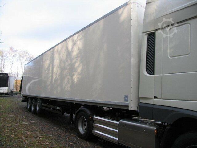 Kofferauflieger  Trockenfracht Kofferauflieger Rolltor