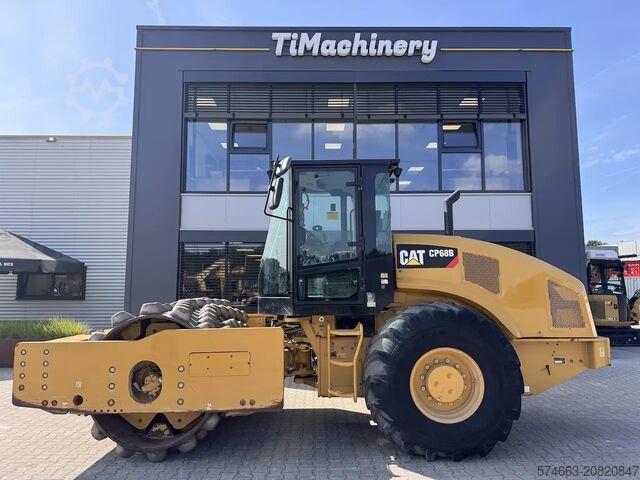 Radlader Caterpillar CP68B