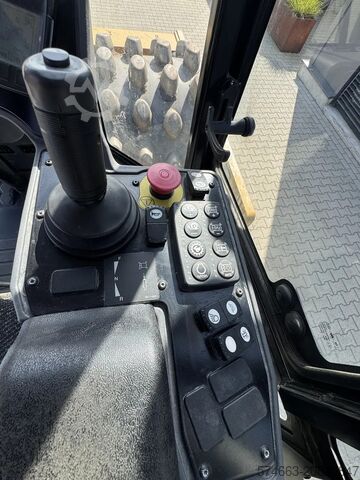 Radlader Caterpillar CP68B