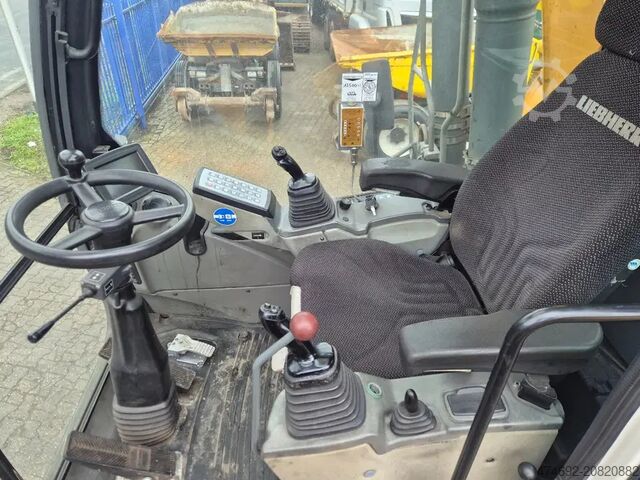 Mobilkran Liebherr LH 30 M