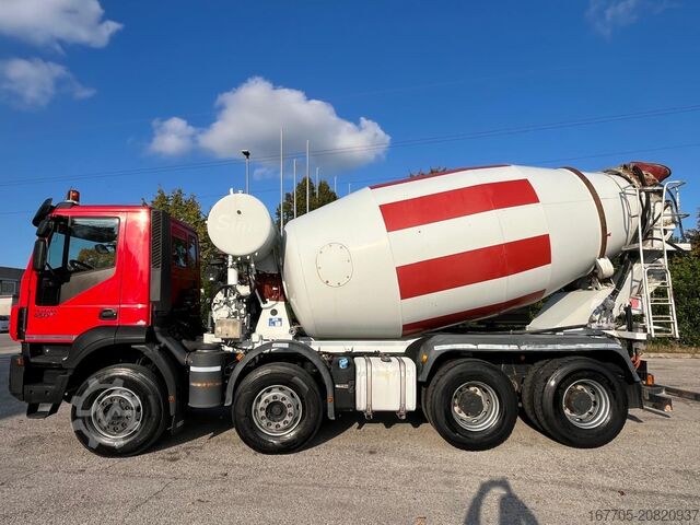 Betonmischer LKW Iveco Trakker 450