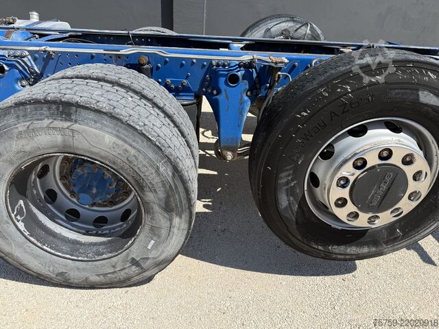 Truck chassis SCANIA R470 Chassis 8x2 Retarder Euro3