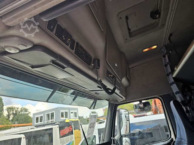 Abrollkipper Volvo FH520 6x4 Multilift SAWO 20T