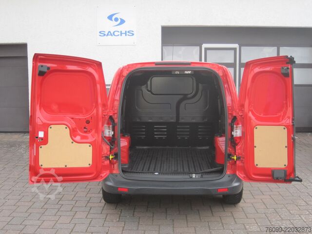 Panel van Ford Courier Limited Navi Kamera 2xSchiebetür