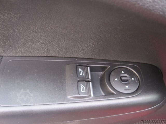 Panel van Ford Courier Limited Navi Kamera 2xSchiebetür