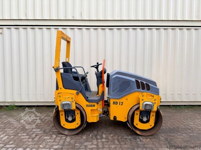 Walzenzug HAMM HD12VV / 2012 BJ / 1.369 H / 2.695 KG