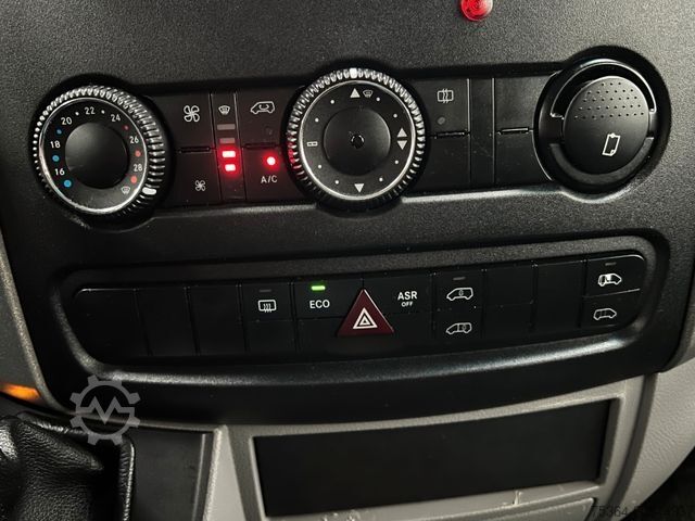 Kleinbus MERCEDES-BENZ Sprinter 213 BlueTEC 9 sitze Klima iebetür