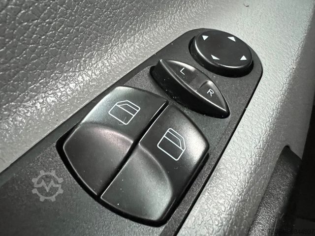 Kleinbus MERCEDES-BENZ Sprinter 213 BlueTEC 9 sitze Klima iebetür