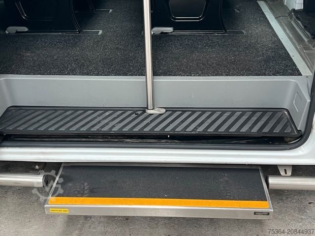 Kleinbus MERCEDES-BENZ Sprinter 213 BlueTEC 9 sitze Klima iebetür