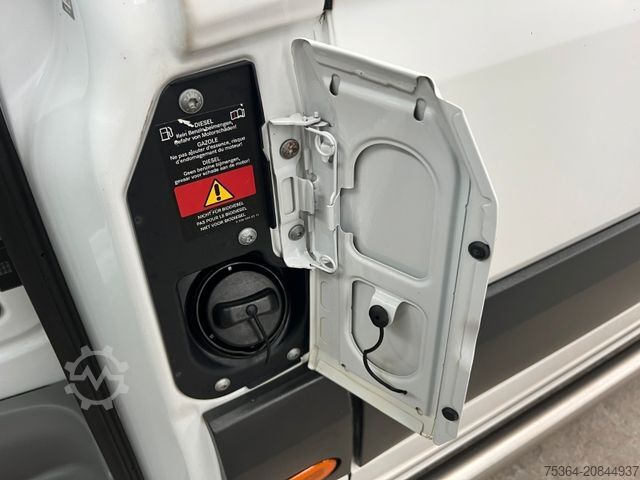 Kleinbus MERCEDES-BENZ Sprinter 213 BlueTEC 9 sitze Klima iebetür