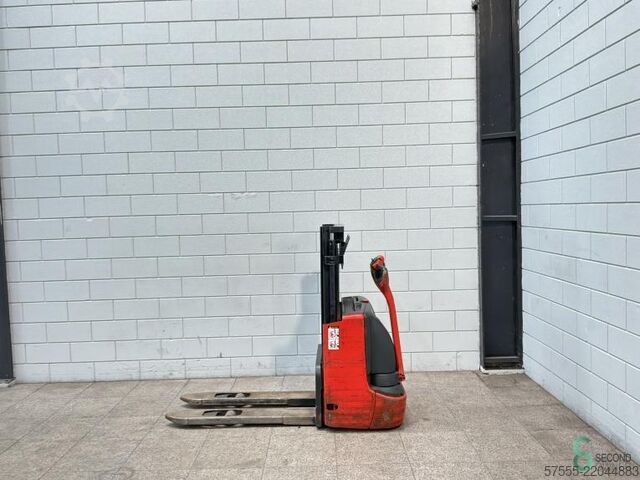 Stacker Linde L10