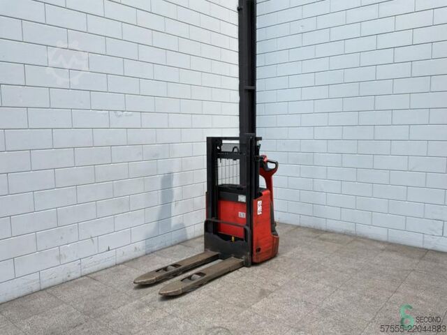 Stacker Linde L10