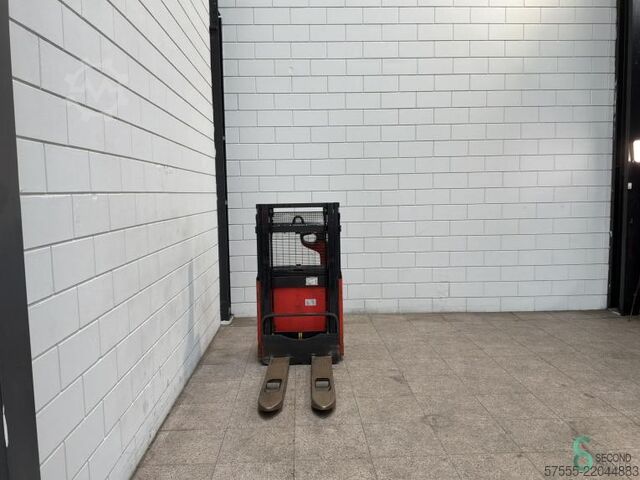 Stacker Linde L10