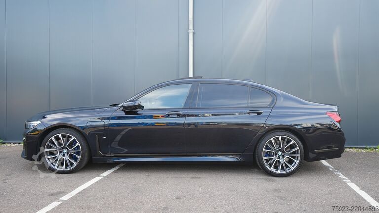 Passenger transportation BMW 745Le xDrive Hybrid 6-cyl